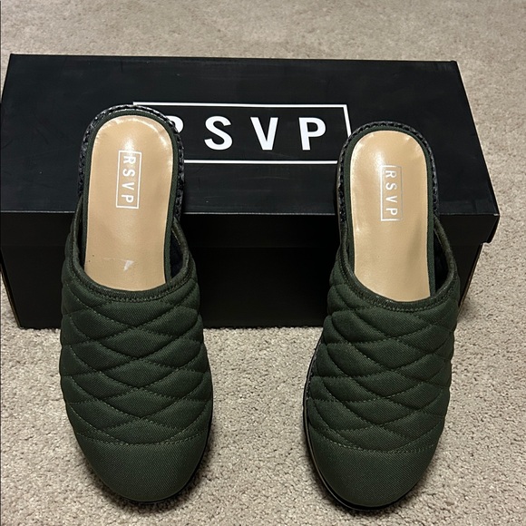 RSVP Shoes - NWT-RSVP Isela Slipper Women's US 6.5 olive Quilted Closed Toe Slip-On Mule